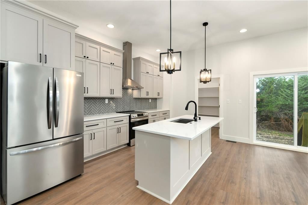 153 S Linn Valley Drive — photo 17
