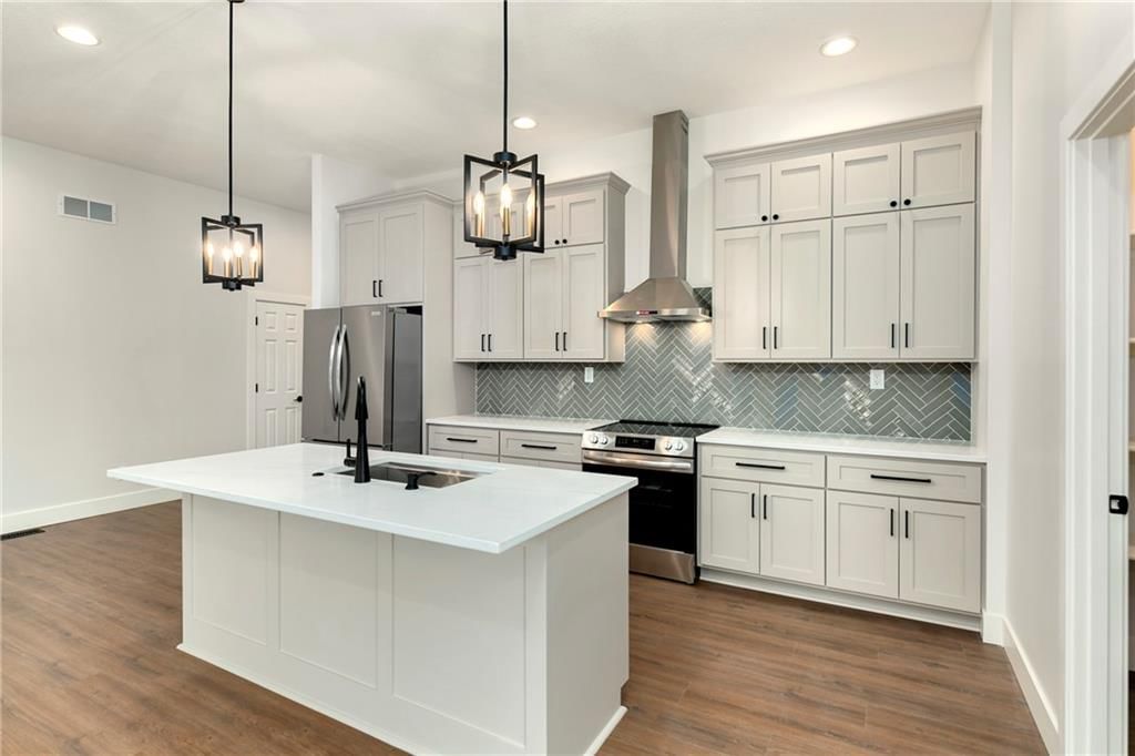 153 S Linn Valley Drive — photo 18