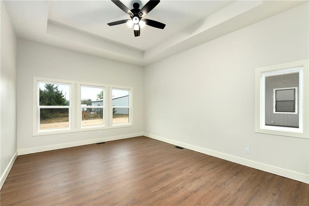 153 S Linn Valley Drive — photo 21
