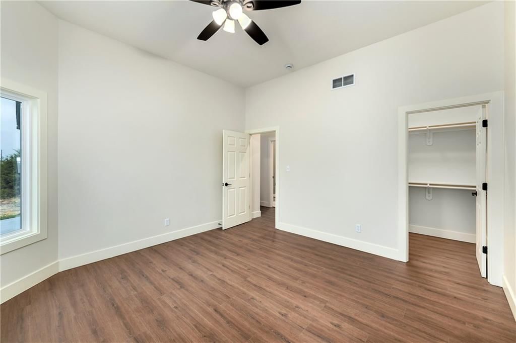 153 S Linn Valley Drive — photo 35