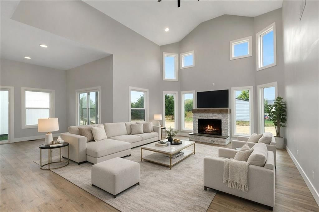 149 S Linn Valley Drive — photo 8