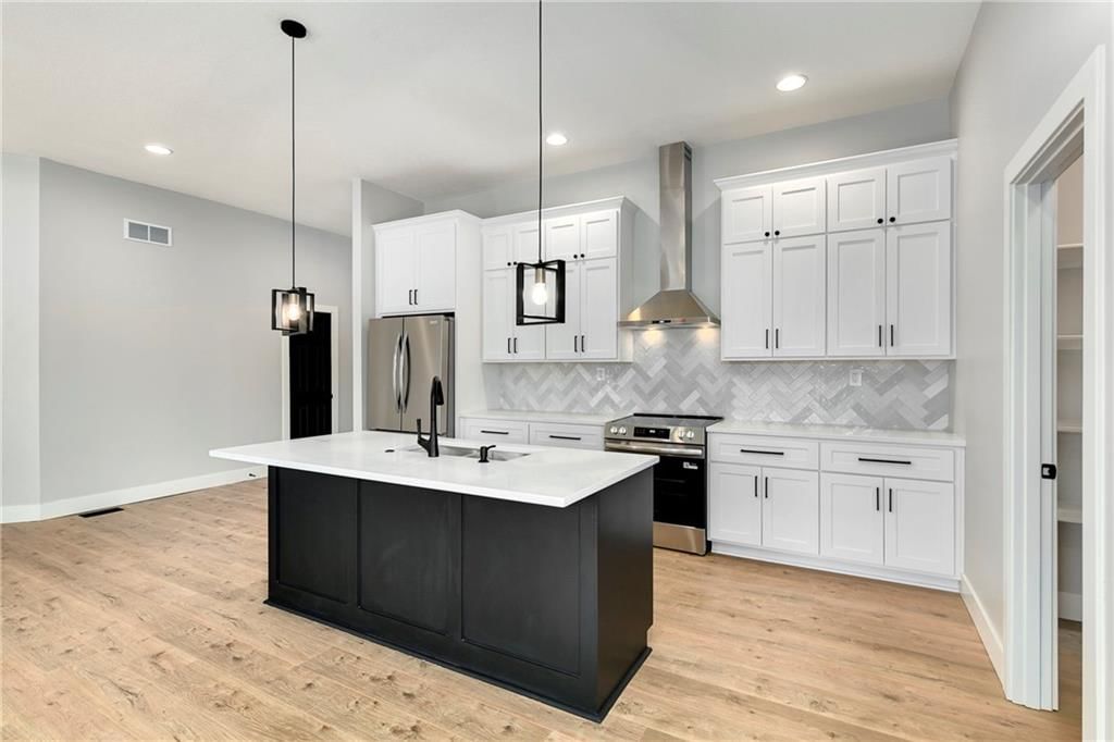 149 S Linn Valley Drive — photo 13