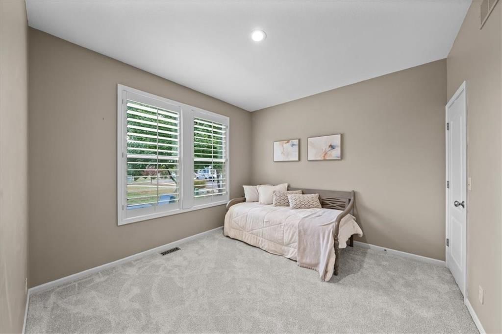 15813 Linden Street — photo 10