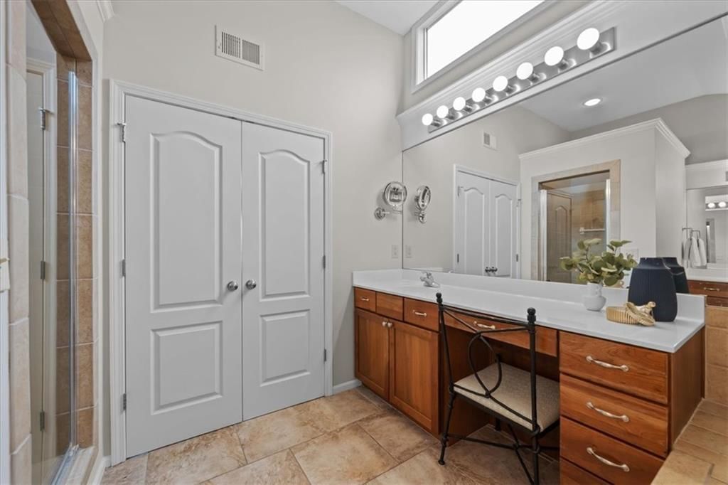 15813 Linden Street — photo 16