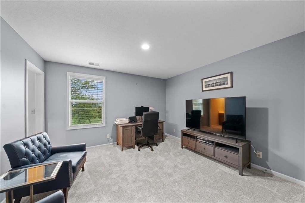15813 Linden Street — photo 21