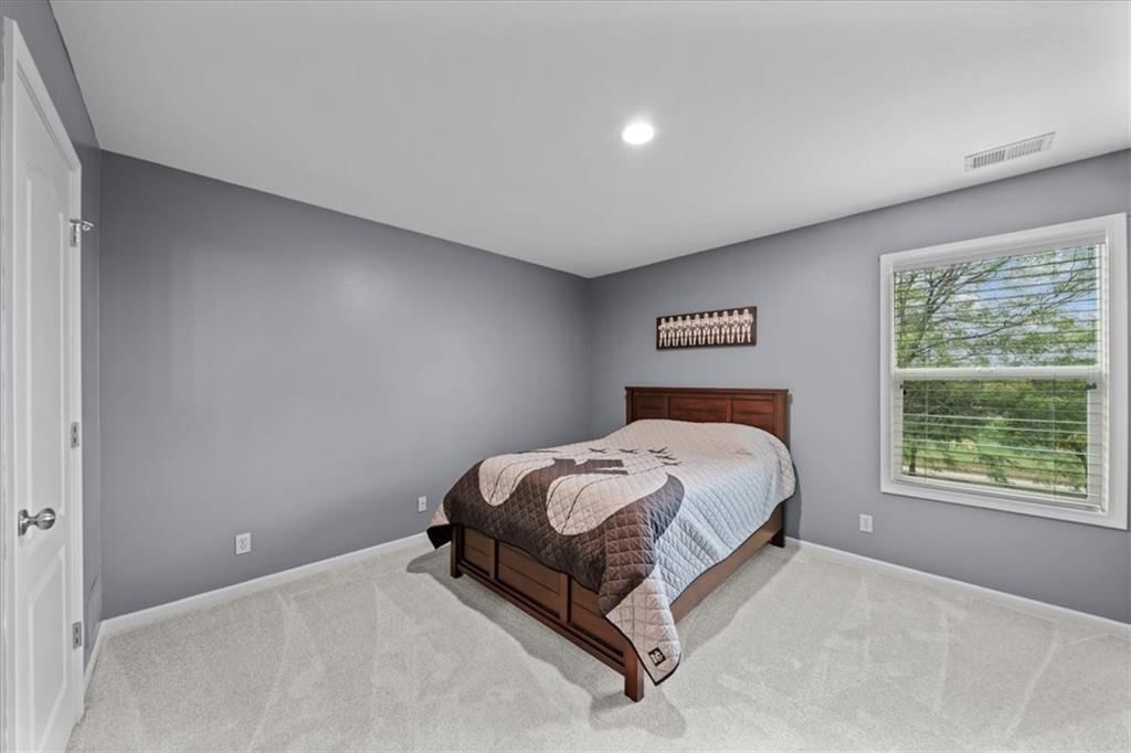 15813 Linden Street — photo 23