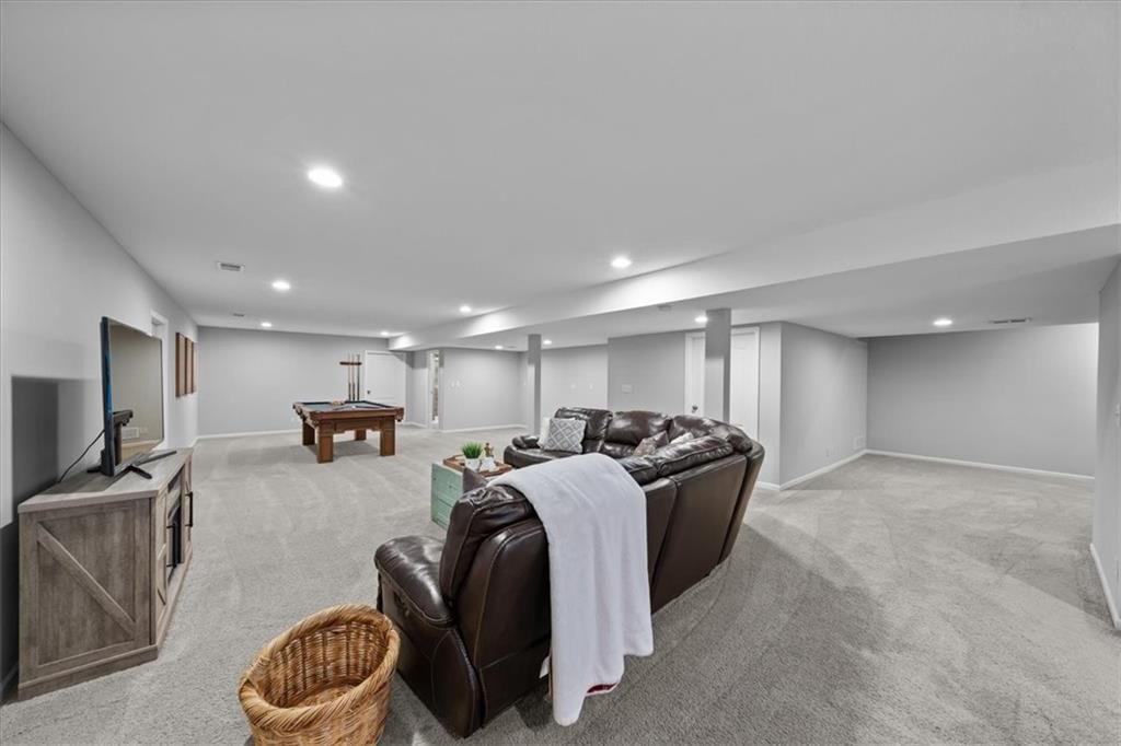 15813 Linden Street — photo 26