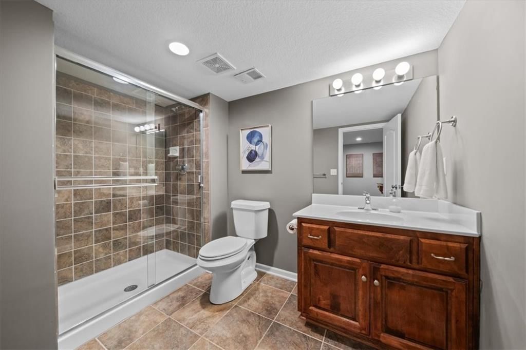 15813 Linden Street — photo 28