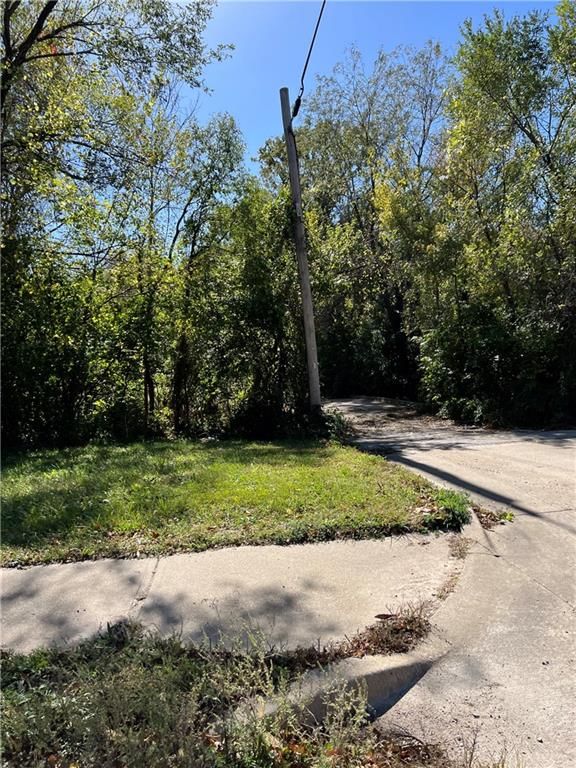 16405 E Truman Road — photo 15