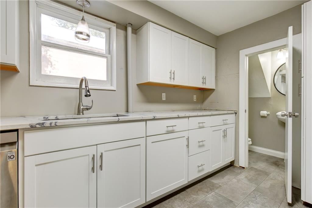 4530 Bell Street — photo 9
