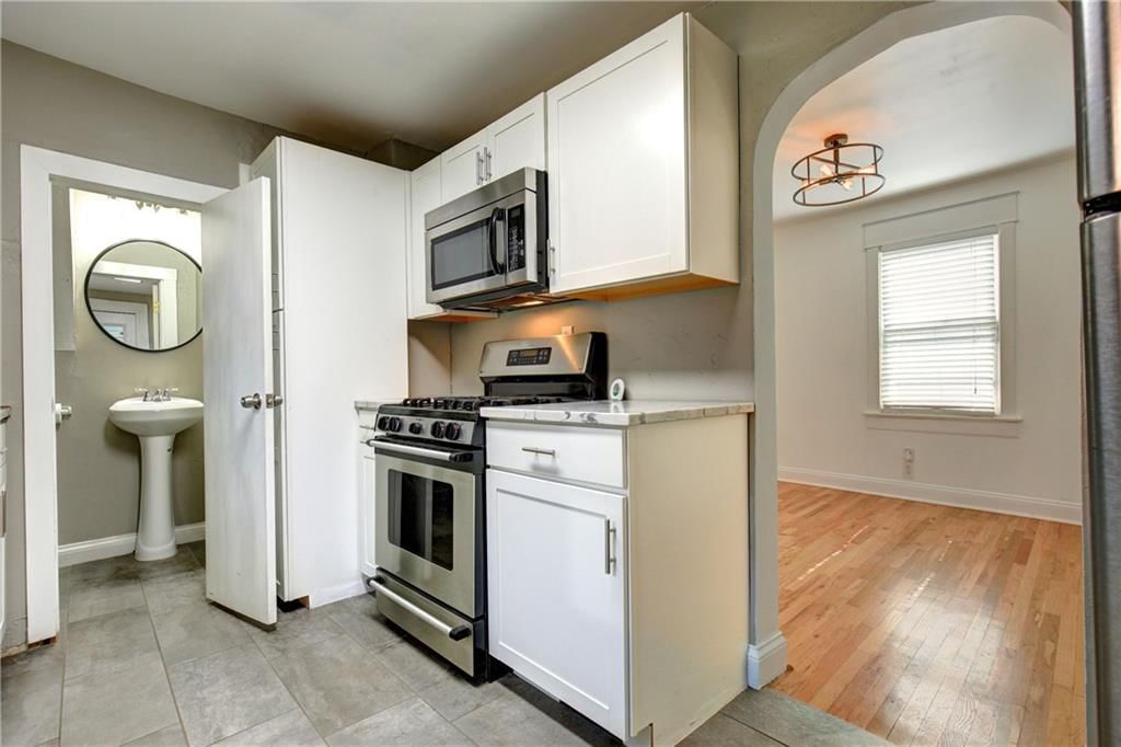 4530 Bell Street — photo 10