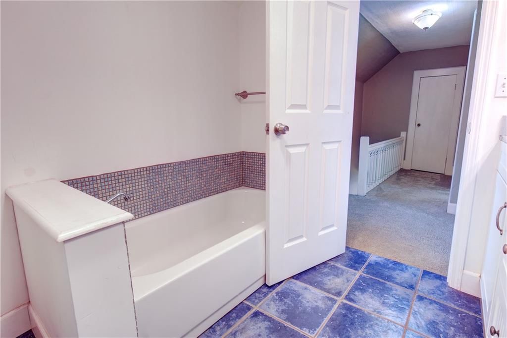 4530 Bell Street — photo 20