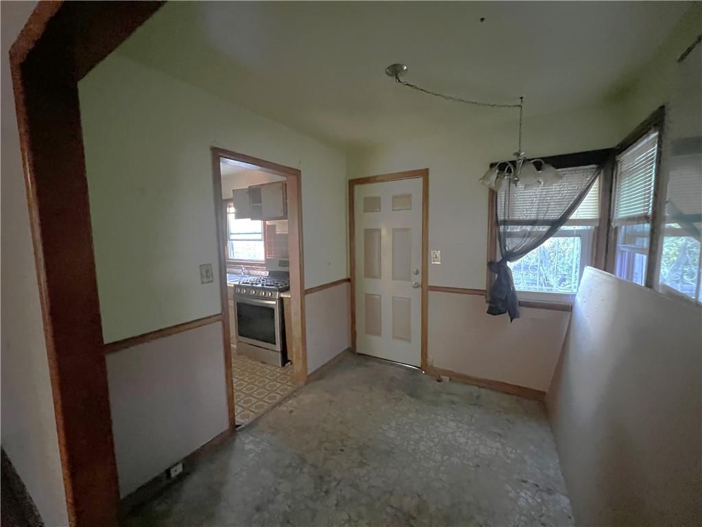 Photo 7 of 21 - 5800 Askew Avenue