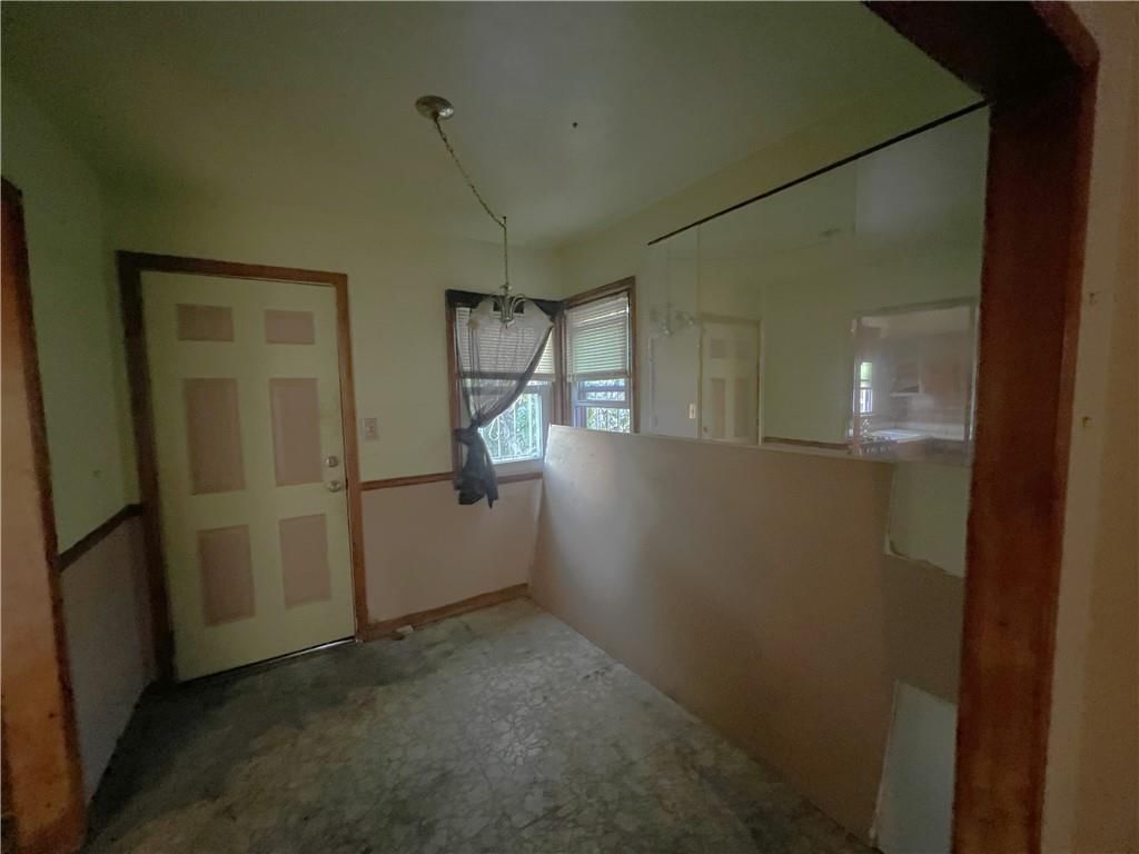 Photo 8 of 21 - 5800 Askew Avenue