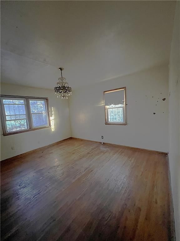 Photo 17 of 21 - 5800 Askew Avenue