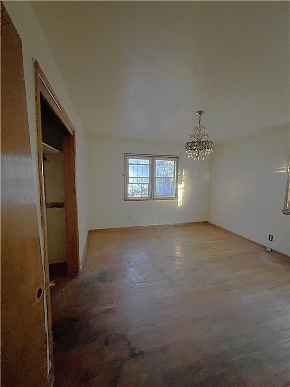 Photo 18 of 21 - 5800 Askew Avenue