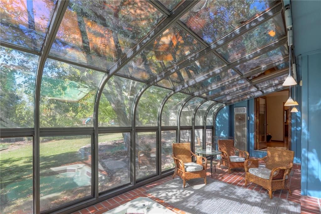 400 NE Stanton Lane — photo 4
