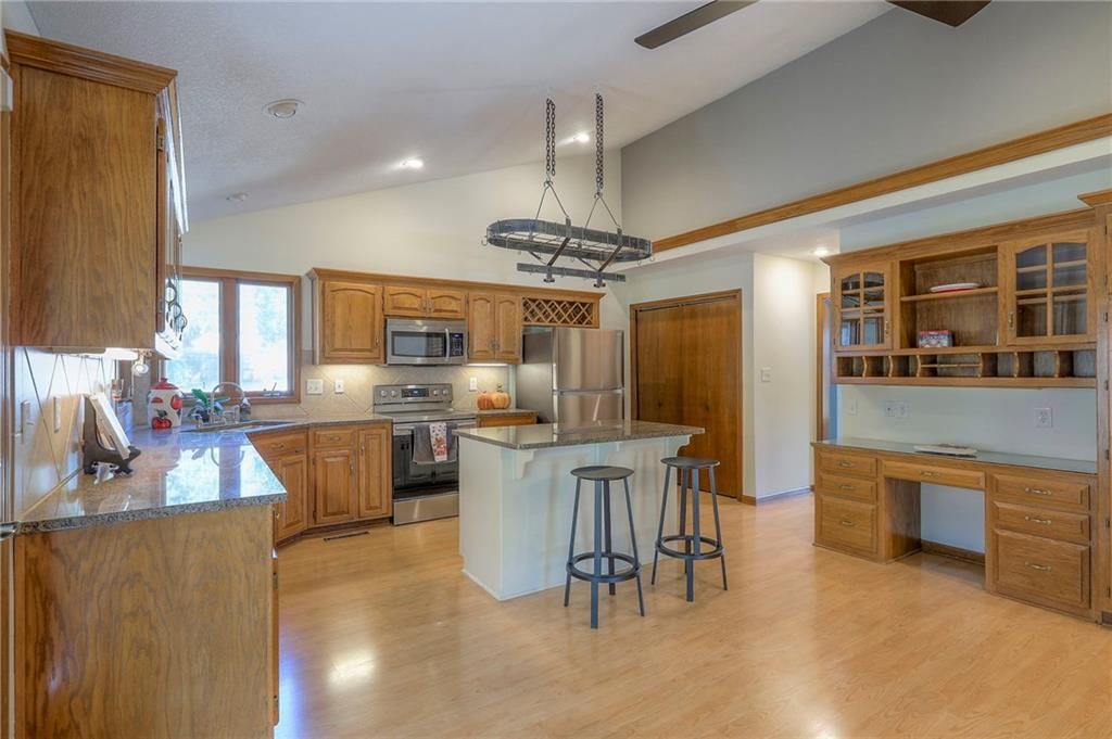 400 NE Stanton Lane — photo 6