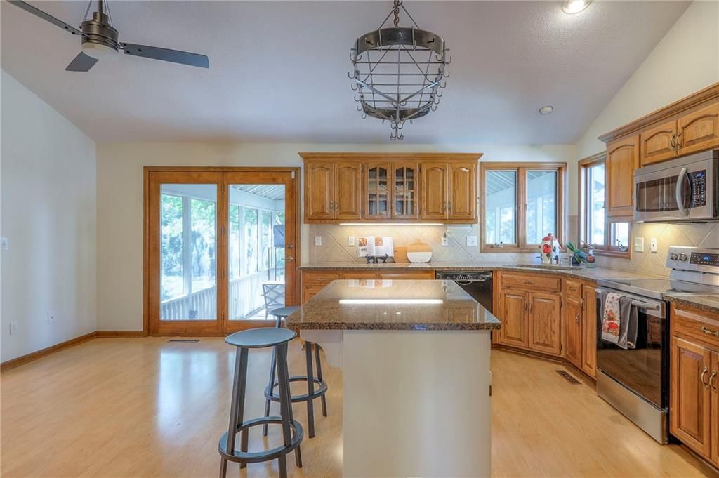 400 NE Stanton Lane — photo 12