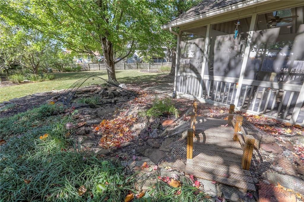 400 NE Stanton Lane — photo 37