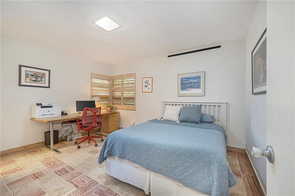 225 W 53rd Terrace — photo 18