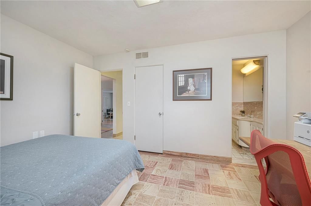 225 W 53rd Terrace — photo 19