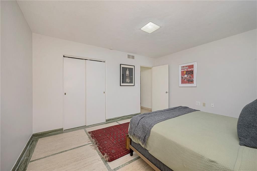 225 W 53rd Terrace — photo 22