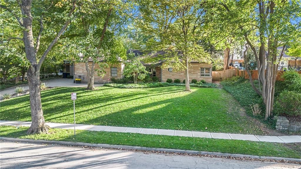 225 W 53rd Terrace — photo 30