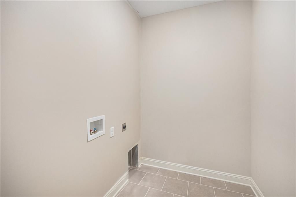 9213 Kenton Street — photo 20