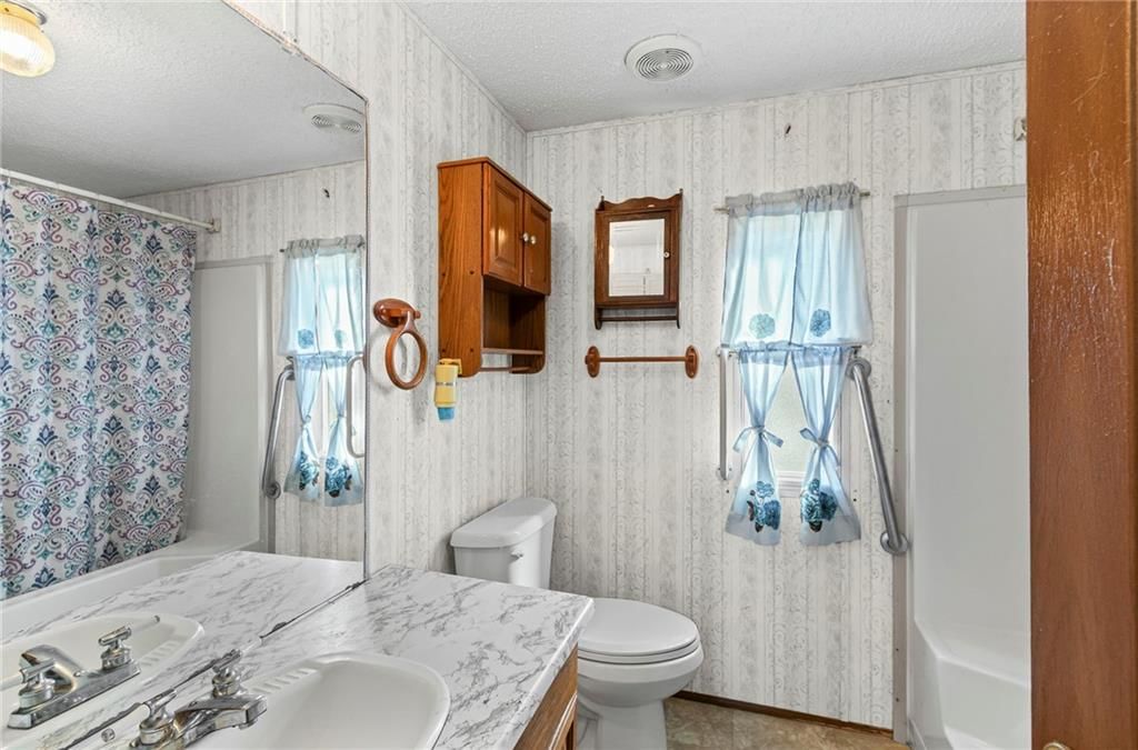 302 Sycamore Street — photo 14