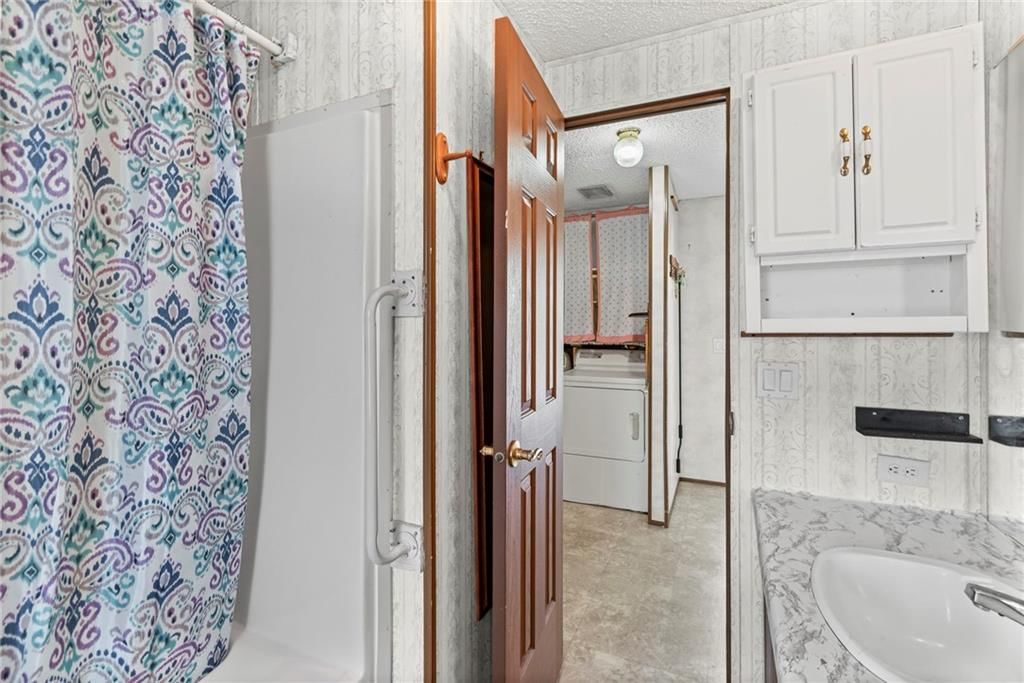 302 Sycamore Street — photo 15
