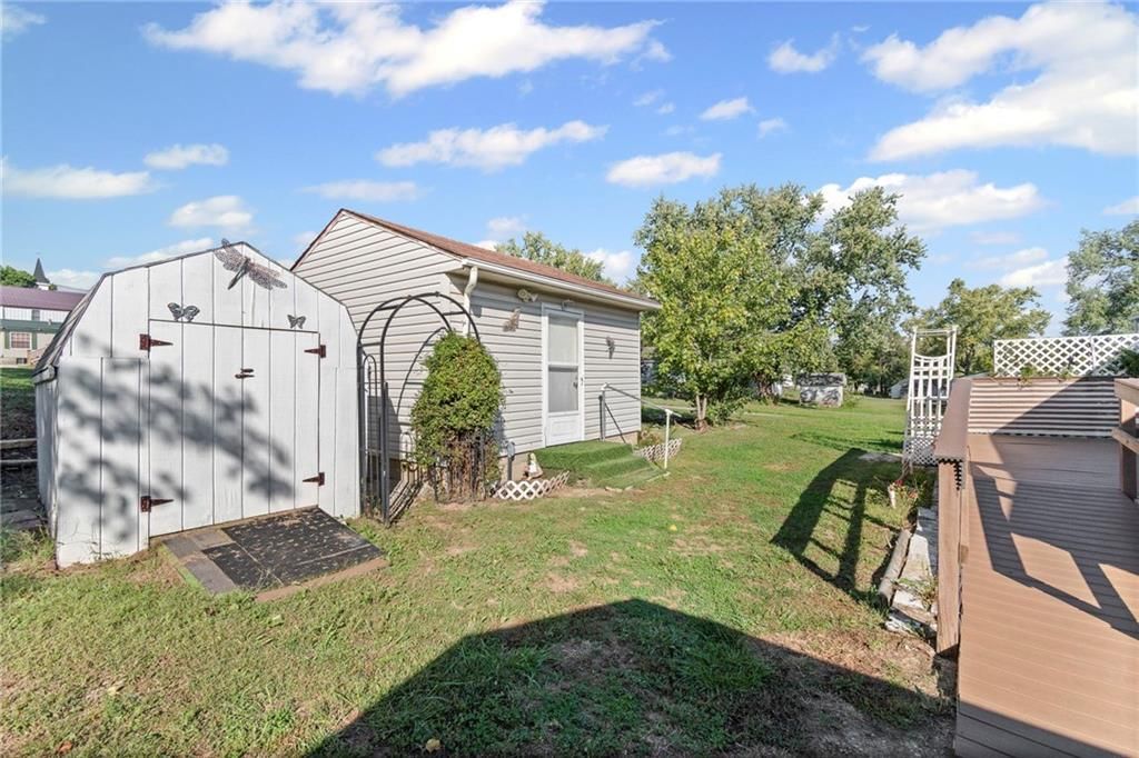 302 Sycamore Street — photo 23