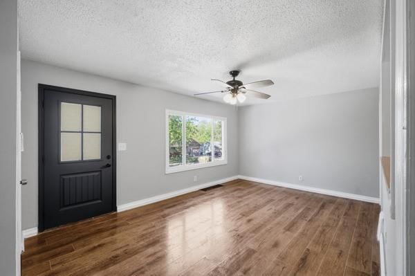 7835 Donnelly Avenue — photo 8