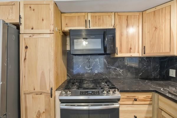 7835 Donnelly Avenue — photo 13