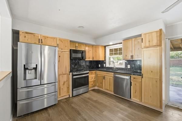 7835 Donnelly Avenue — photo 14