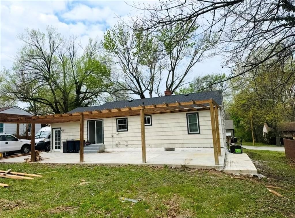 7835 Donnelly Avenue — photo 34