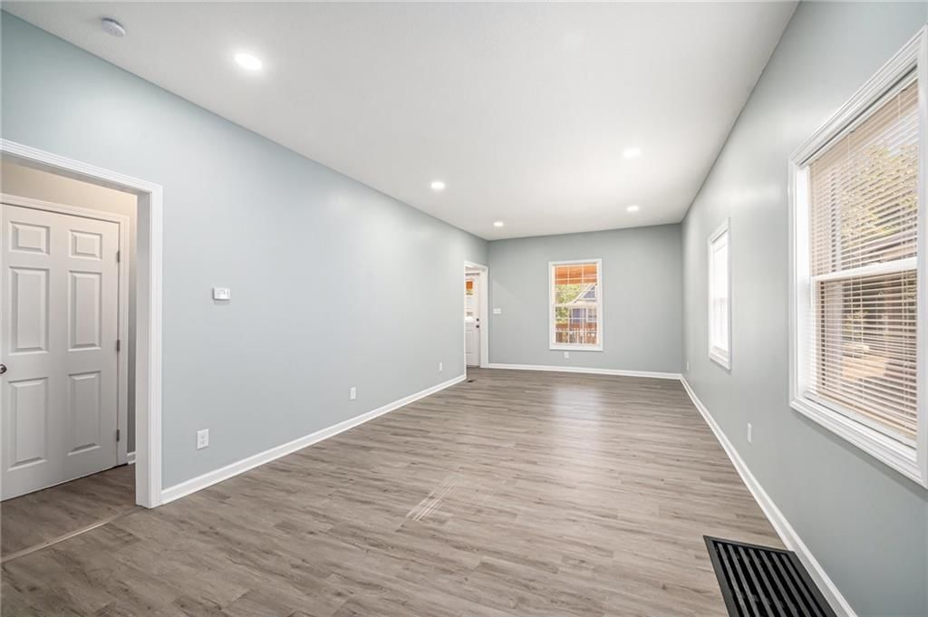 2028 Kansas Avenue — photo 5