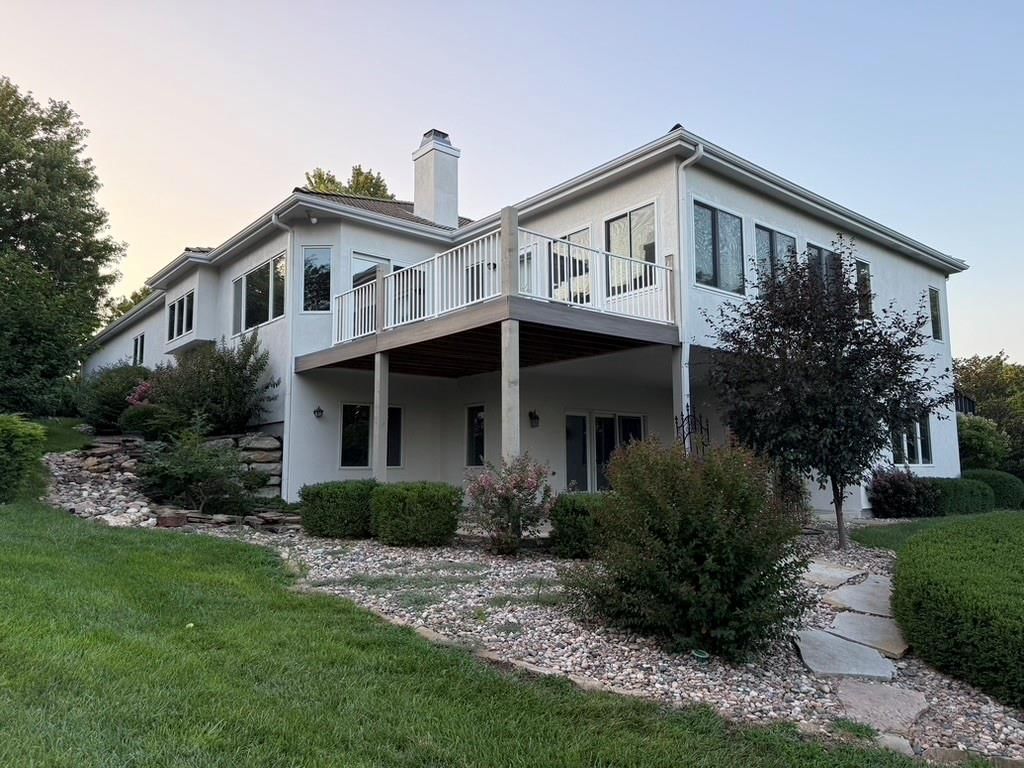 1564 Fountain Drive — photo 3