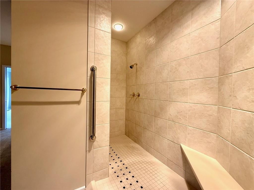 1564 Fountain Drive — photo 23