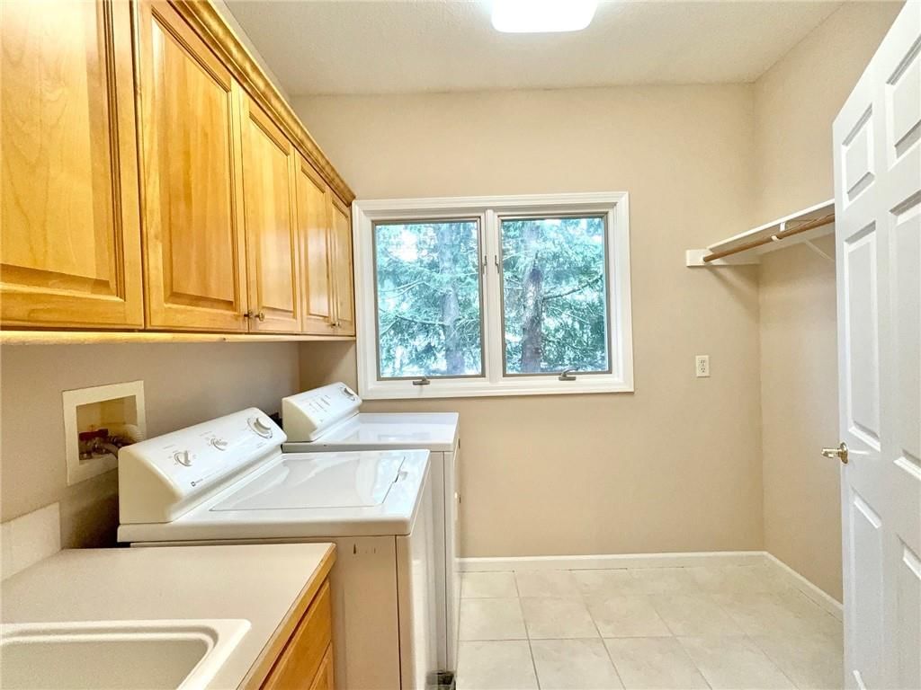 1564 Fountain Drive — photo 26