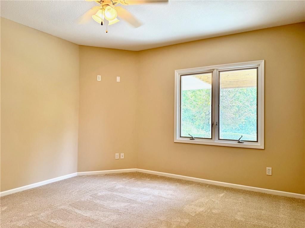 1564 Fountain Drive — photo 34