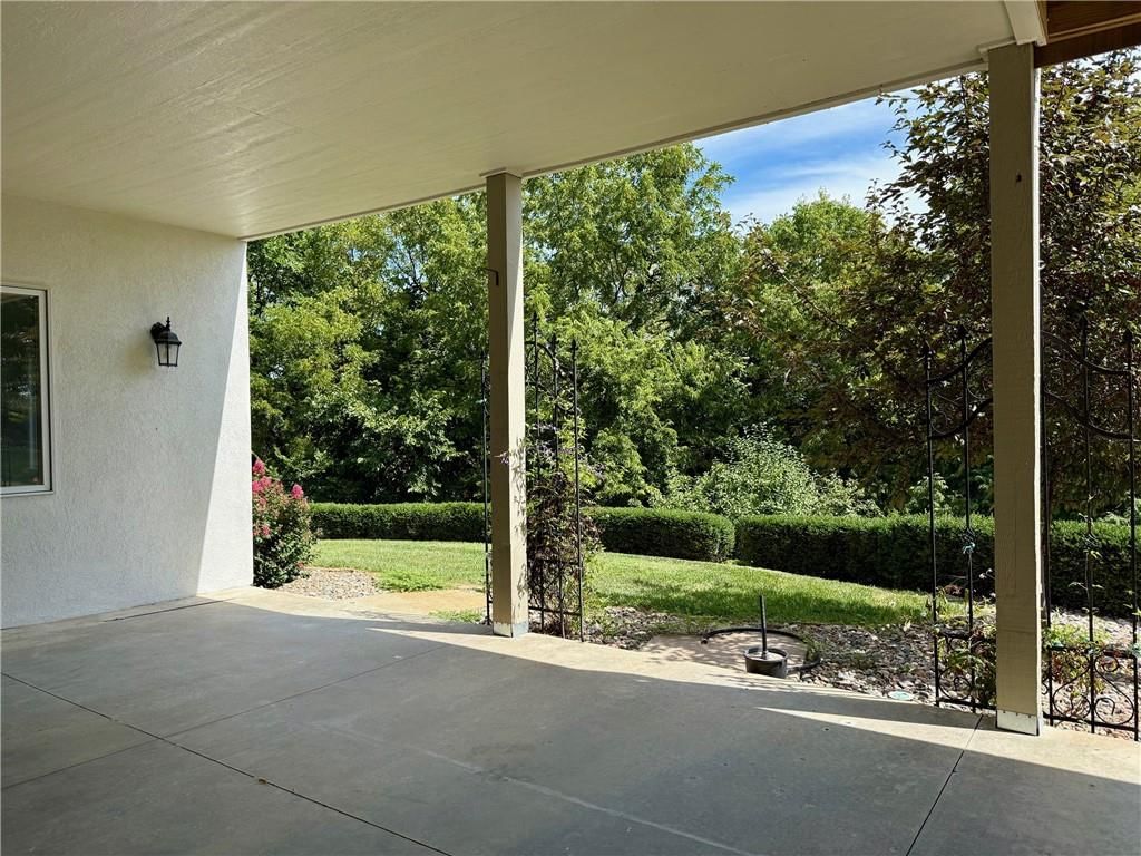 1564 Fountain Drive — photo 37