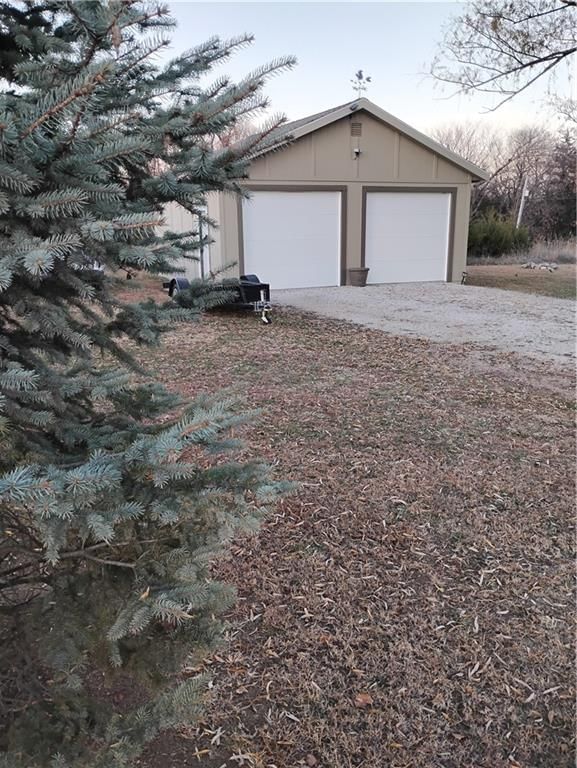 133 S Linn Valley Drive — photo 3