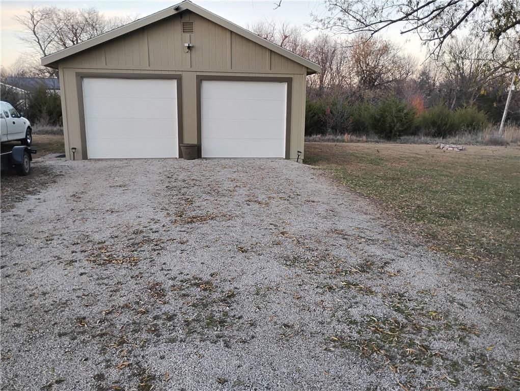 133 S Linn Valley Drive — photo 4