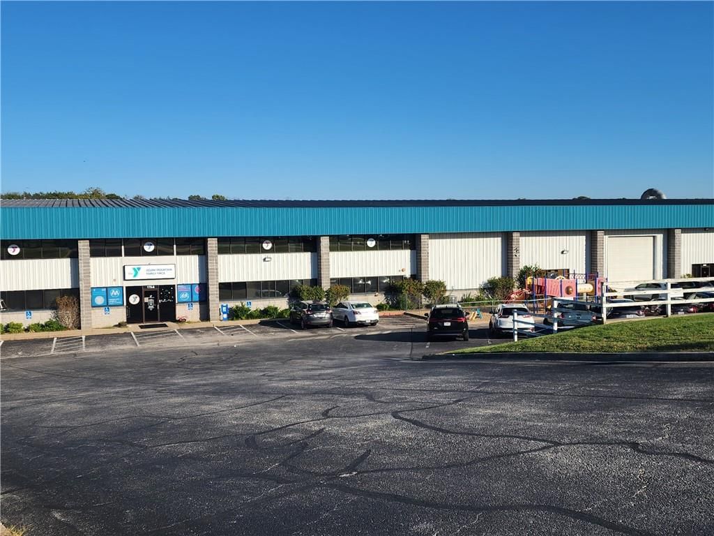 175 Industrial Park Drive — photo 3