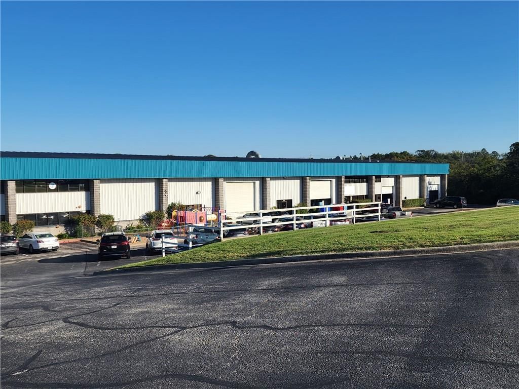 175 Industrial Park Drive — photo 4