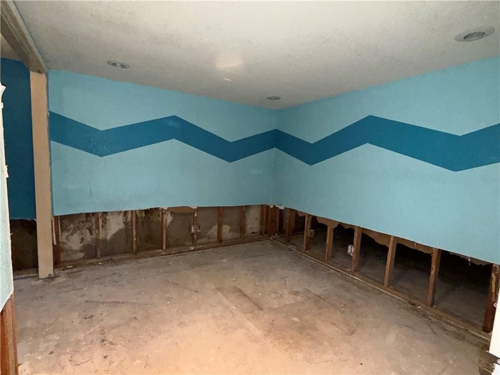 1413 COUNTRY CLUB Drive — photo 5