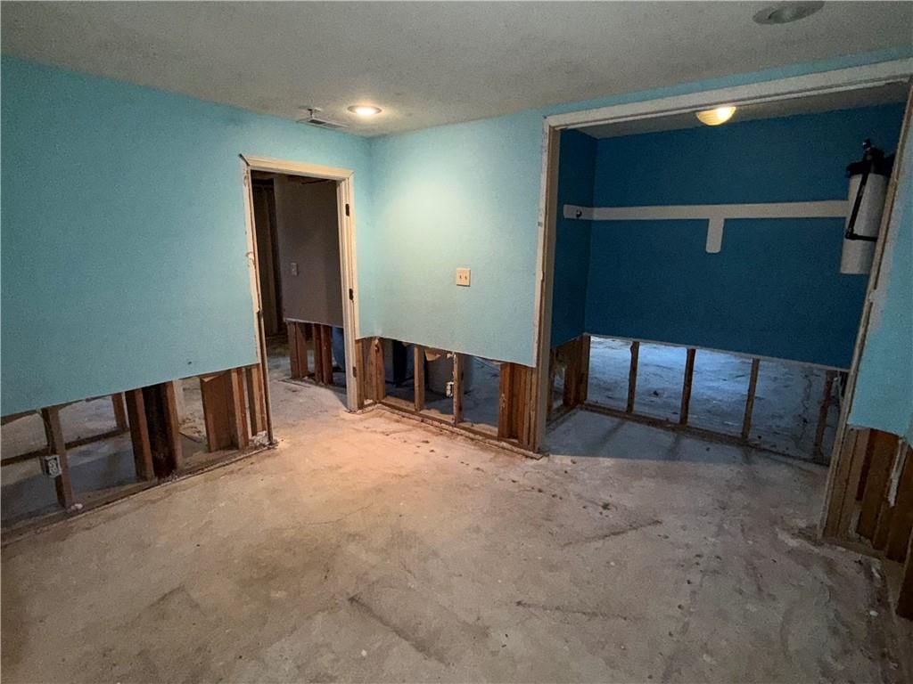 1413 COUNTRY CLUB Drive — photo 6