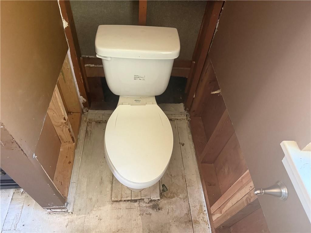 1413 COUNTRY CLUB Drive — photo 12