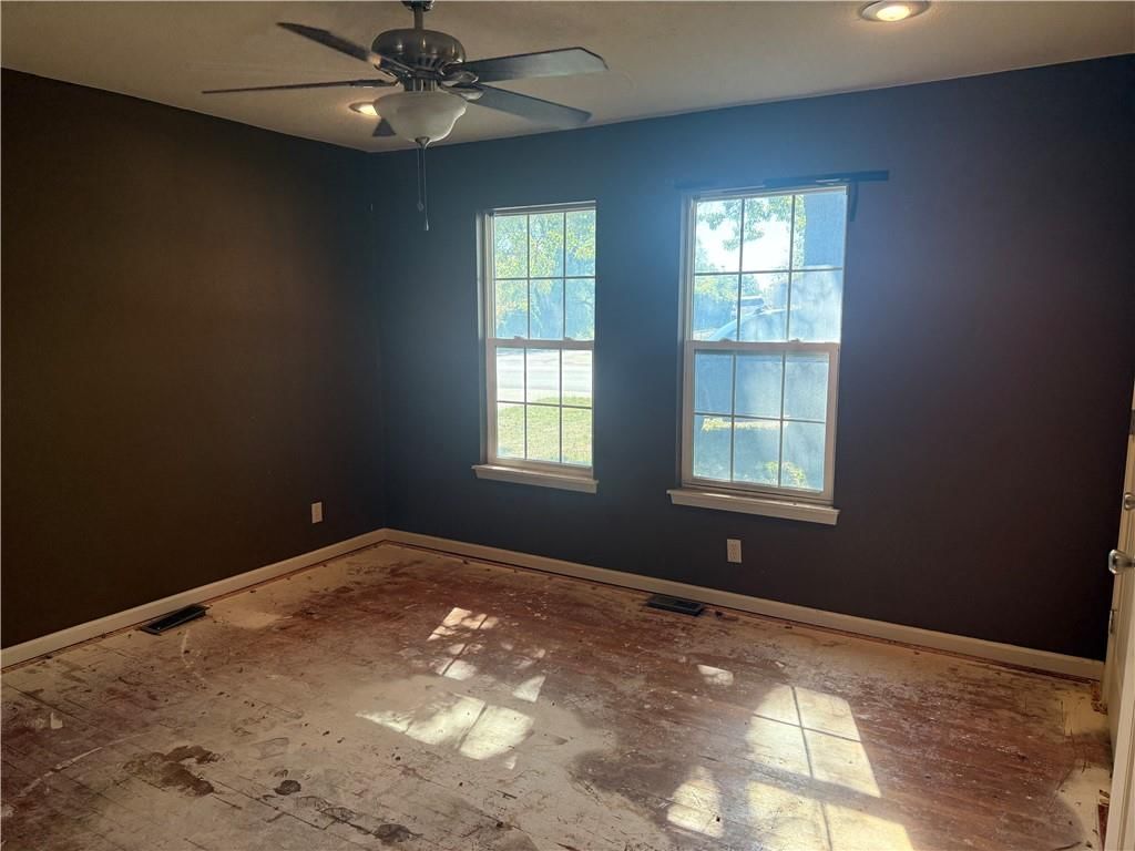 1413 COUNTRY CLUB Drive — photo 14